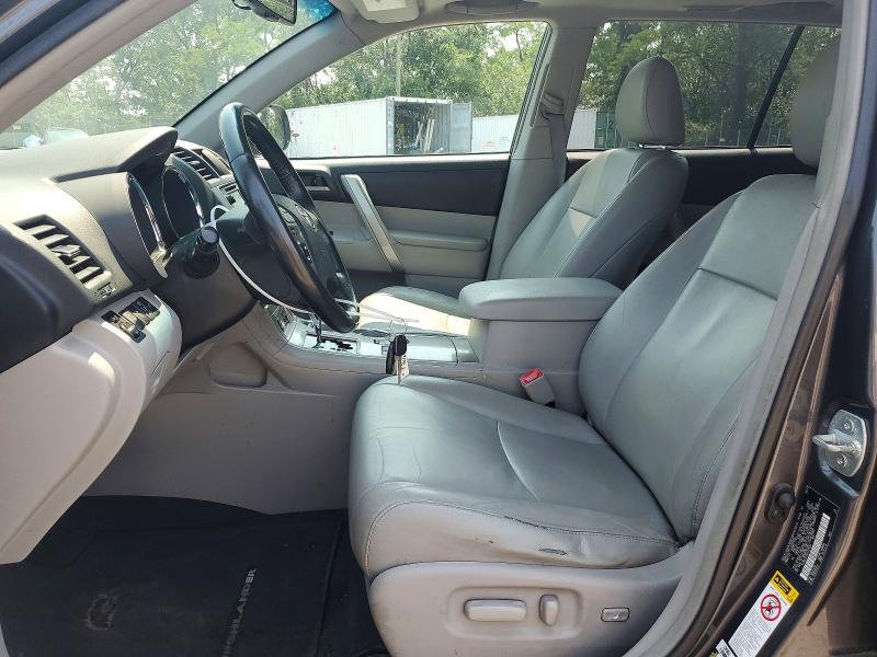 Foto 7 de la subasta – 2013 TOYOTA HIGHLANDER con VIN 5TDBK3EH5DS221082