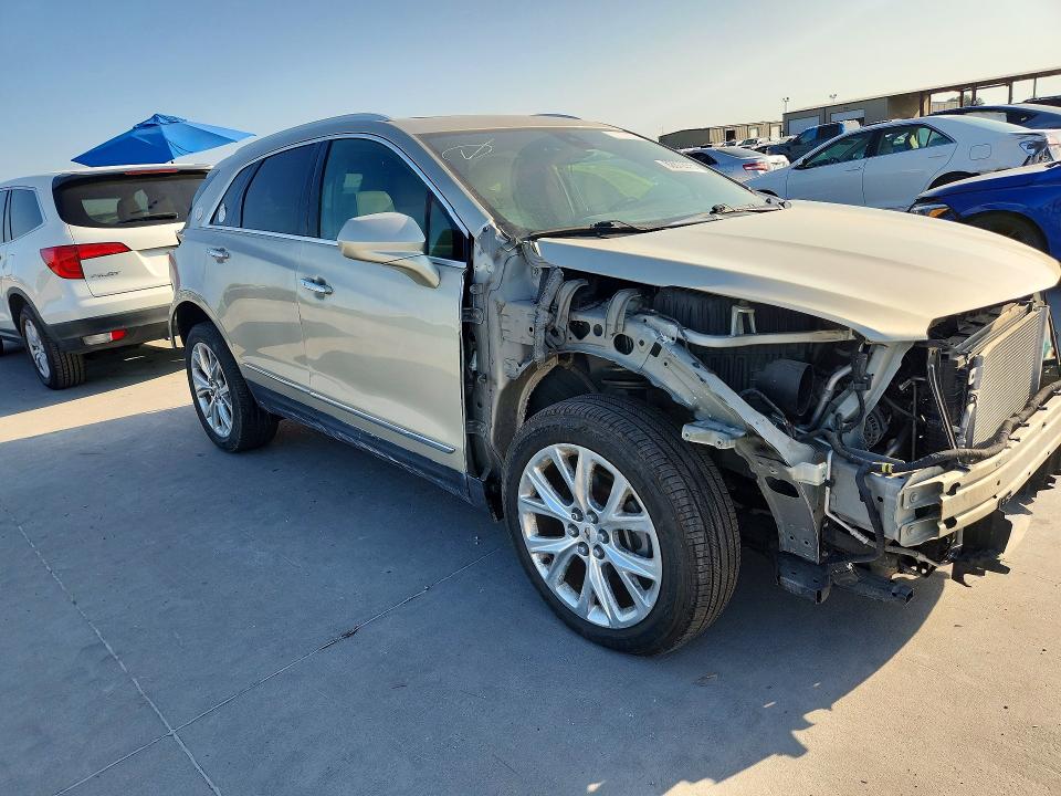 Photo 4 from auction – 2017 CADILLAC XT5 with VIN 1GYKNBRS7HZ105775