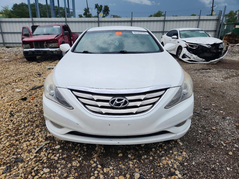 Photo 5 from auction – 2011 HYUNDAI SONATA with VIN 5NPEC4AB0BH194099