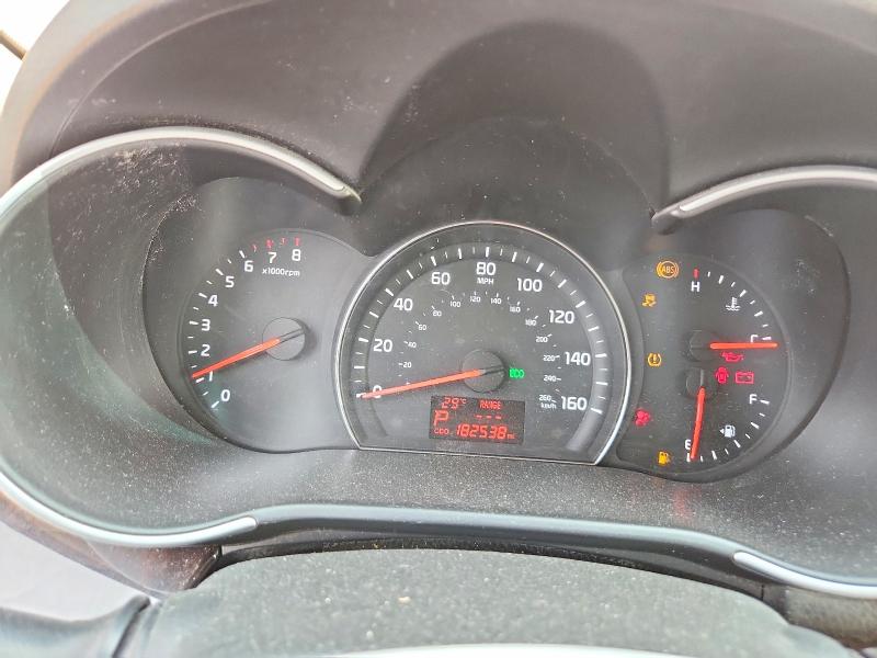 Photo 9 from auction – 2015 KIA SORENTO with VIN 5XYKT4A64FG600467