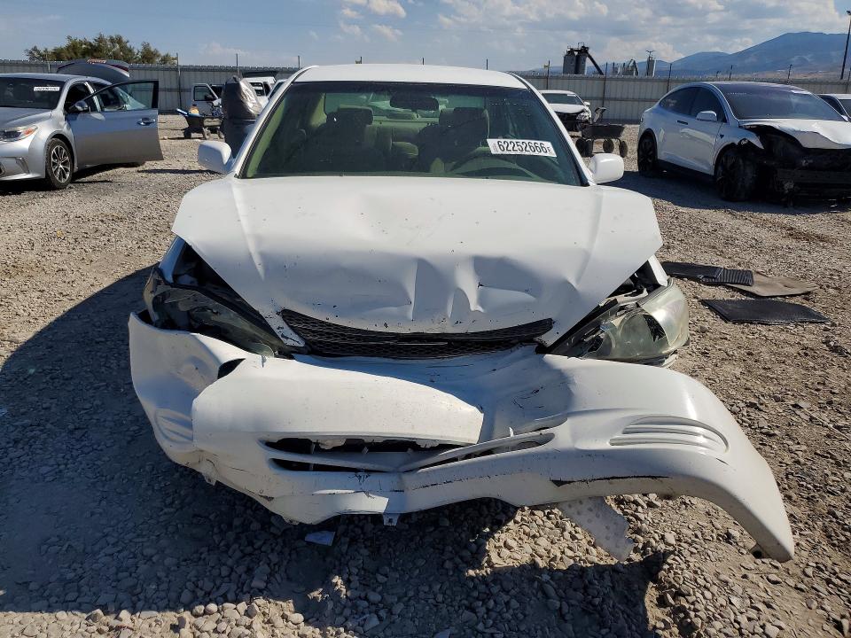 Photo 5 from auction – 2002 TOYOTA CAMRY with VIN 4T1BE32K12U083519
