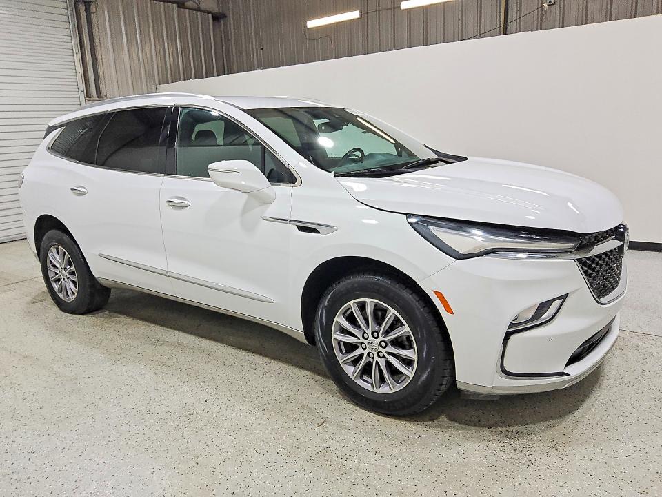 Photo 4 from auction – 2023 BUICK ENCLAVE with VIN 5GAERBKW0PJ260073