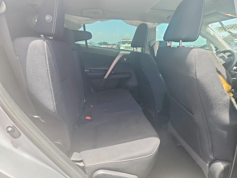 Photo 11 from auction – 2018 TOYOTA RAV4 with VIN 2T3WFREVXJW413297