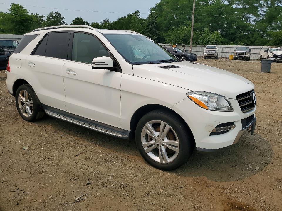 Photo 4 from auction – 2015 MERCEDES-BENZ ML with VIN 4JGDA5HB3FA483175