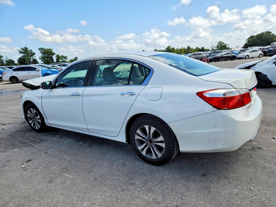Photo 2 from auction – 2015 HONDA ACCORD with VIN 1HGCR2F32FA275163