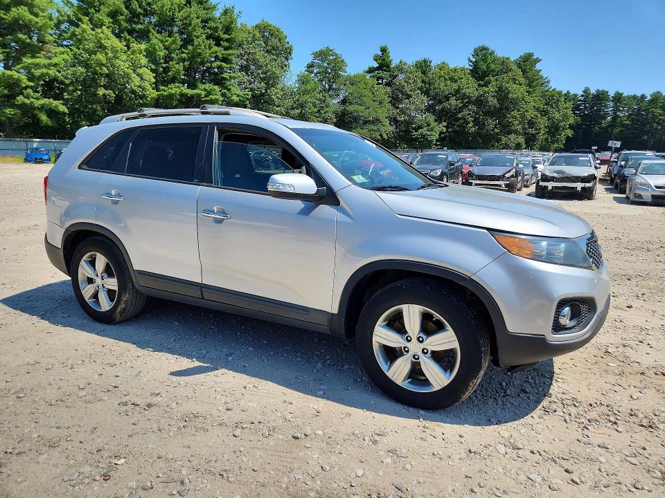 Photo 4 from auction – 2012 KIA SORENTO with VIN 5XYKU3A68CG307349