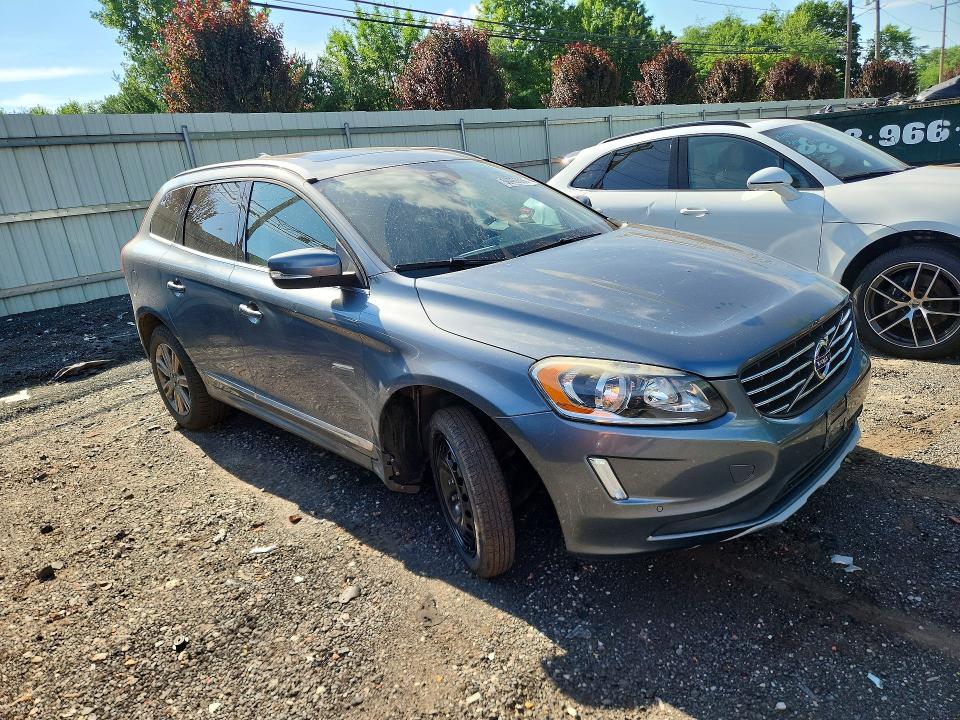 Photo 4 from auction – 2017 VOLVO XC60 with VIN YV440MRU2H2082289