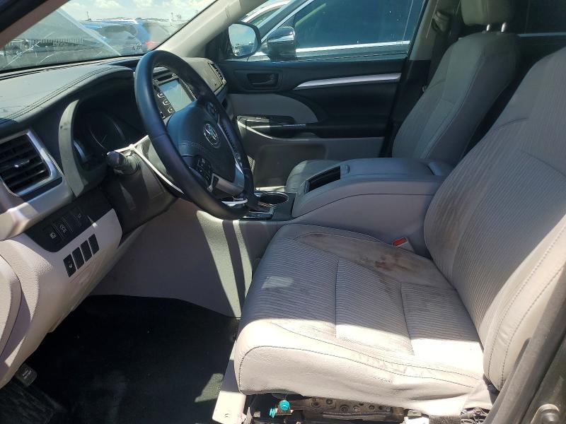 Photo 7 from auction – 2018 TOYOTA HIGHLANDER with VIN 5TDBZRFH1JS838536