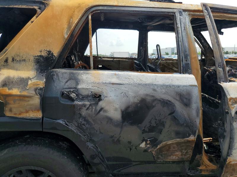 Фото 11 с аукциона – 2018 TOYOTA 4RUNNER с VIN JTEBU5JR2J5498435