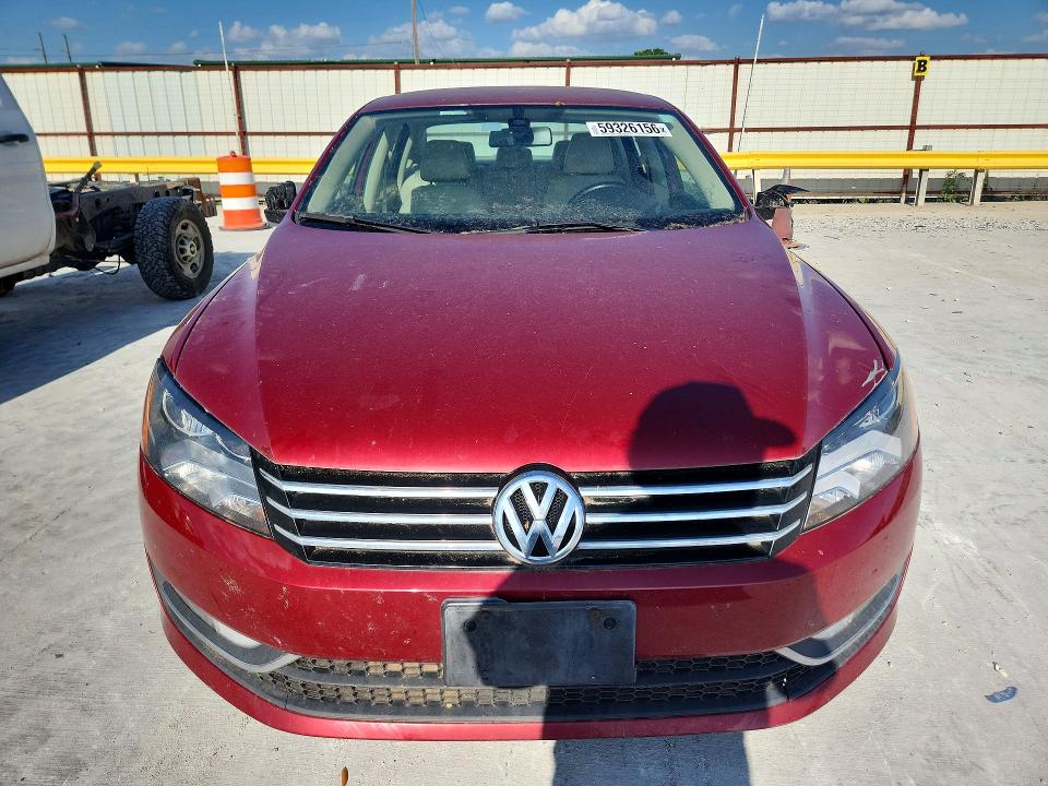 Photo 5 from auction – 2015 VOLKSWAGEN PASSAT with VIN 1VWAS7A37FC122407