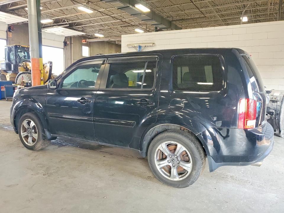 Photo 2 from auction – 2015 HONDA PILOT with VIN 5FNYF4H39FB043429
