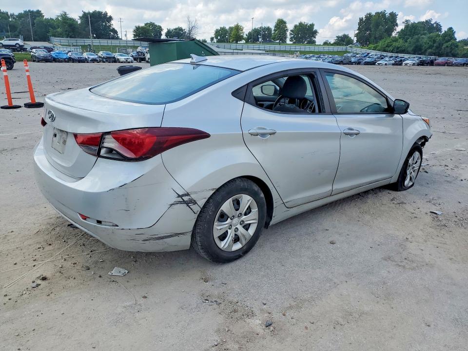 Photo 3 from auction – 2016 HYUNDAI ELANTRA with VIN 5NPDH4AE1GH735076