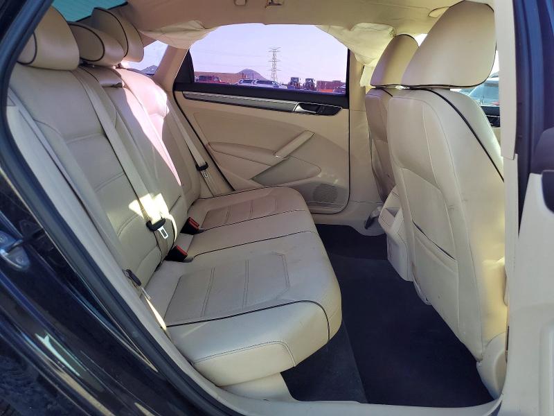 Photo 10 from auction – 2016 VOLKSWAGEN PASSAT with VIN 1VWAT7A33GC068358