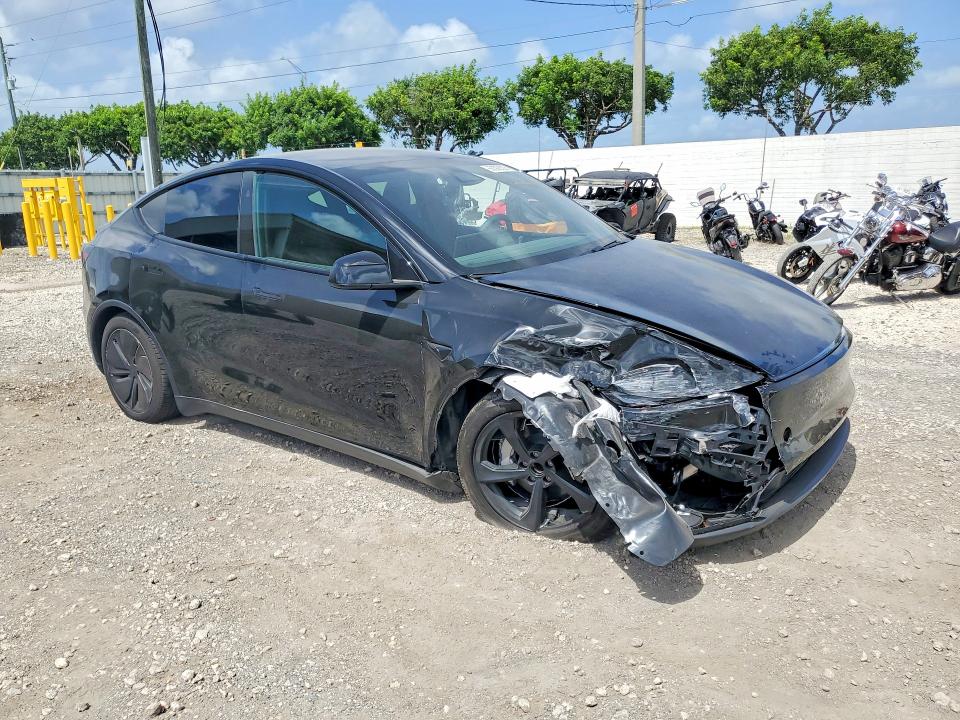 Photo 4 from auction – 2026 TESLA MODEL Y with VIN 7SAYGDED7TA654856