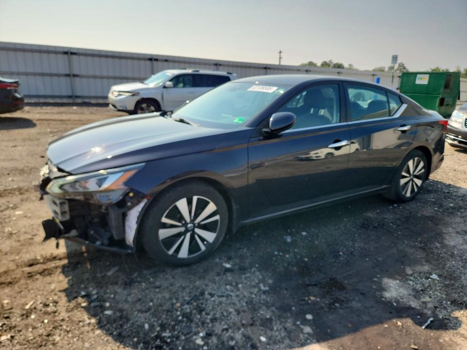 NISSAN ALTIMA 2021 with VIN 1N4BL4DV8MN302616 - Photo from auction