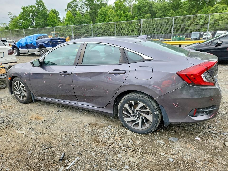 Photo 2 from auction – 2017 HONDA CIVIC with VIN 19XFC2F71HE217058