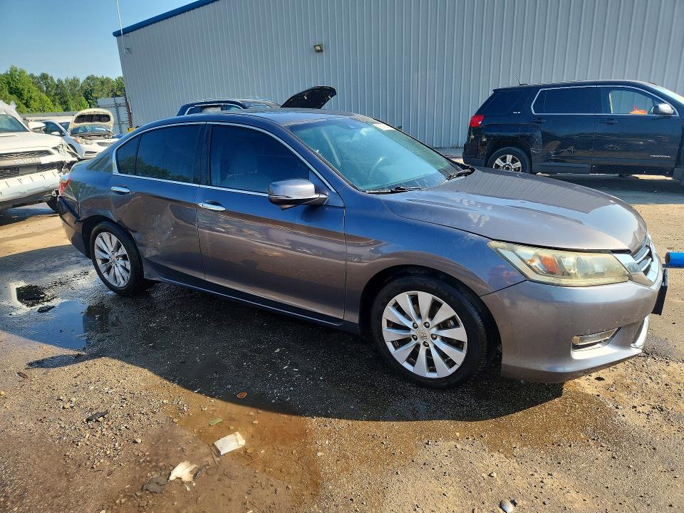 Photo 4 from auction – 2013 HONDA ACCORD with VIN 1HGCR2F80DA256040
