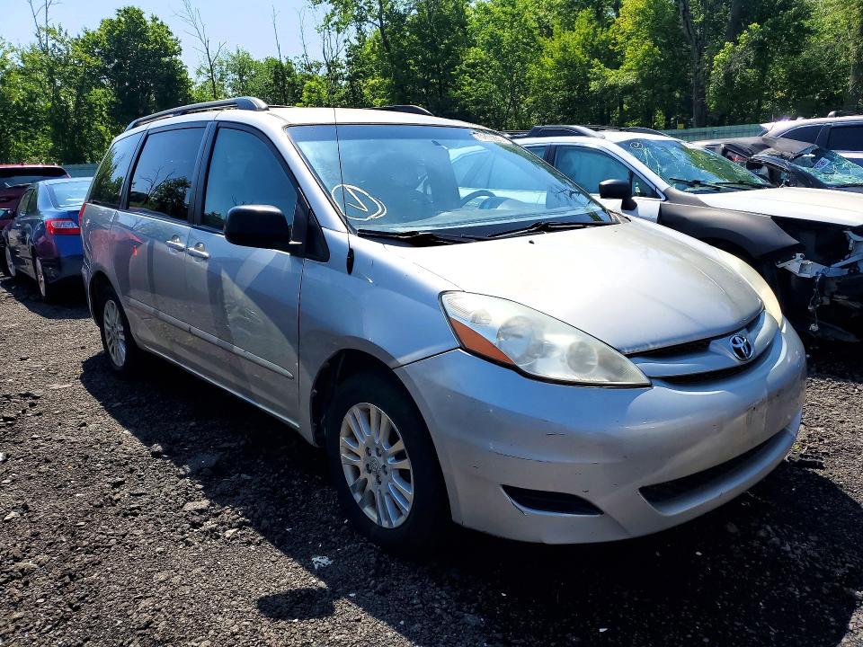 Photo 4 from auction – 2010 TOYOTA SIENNA with VIN 5TDJK4CC0AS028200