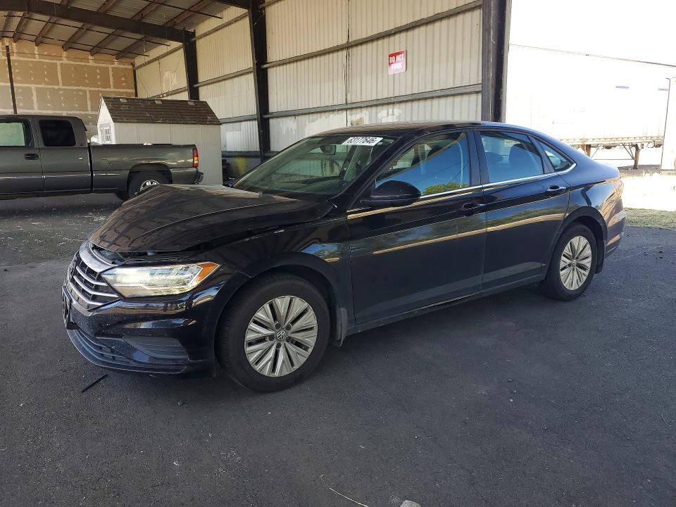 Снимка 1 от търг – 2019 VOLKSWAGEN JETTA с VIN 3VWN57BU0KM101794