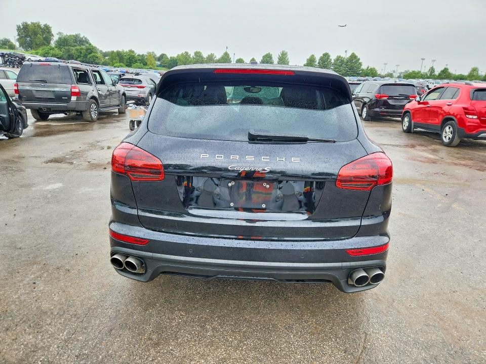 Photo 6 from auction – 2017 PORSCHE CAYENNE with VIN WP1AB2A28HLA50941
