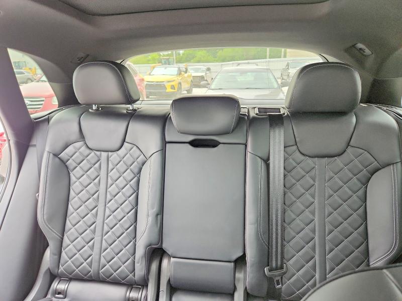 Photo 10 from auction – 2018 AUDI SQ5 with VIN WA1C4AFY8J2074254