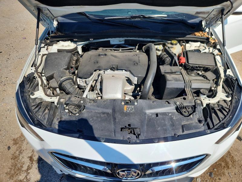 Photo 11 from auction – 2018 BUICK REGAL with VIN W04GM6SX1J1109220