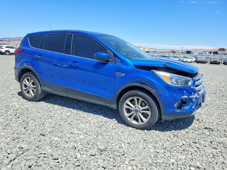 Photo 4 from auction – 2019 FORD ESCAPE with VIN 1FMCU9GD9KUB69231