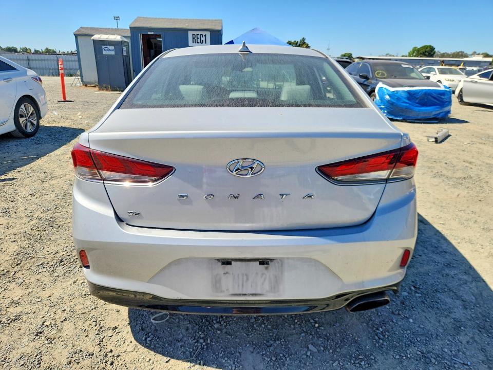 Photo 6 from auction – 2019 HYUNDAI SONATA with VIN 5NPE24AF8KH793113