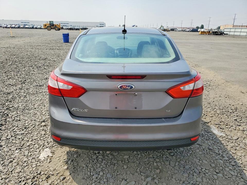Photo 6 from auction – 2014 FORD FOCUS with VIN 1FADP3F26EL313363