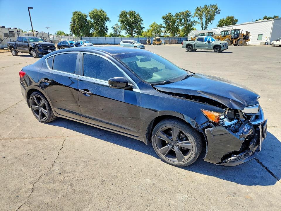Zdjęcie 4 z aukcji – 2014 ACURA ILX z VIN 19VDE1F35EE011528
