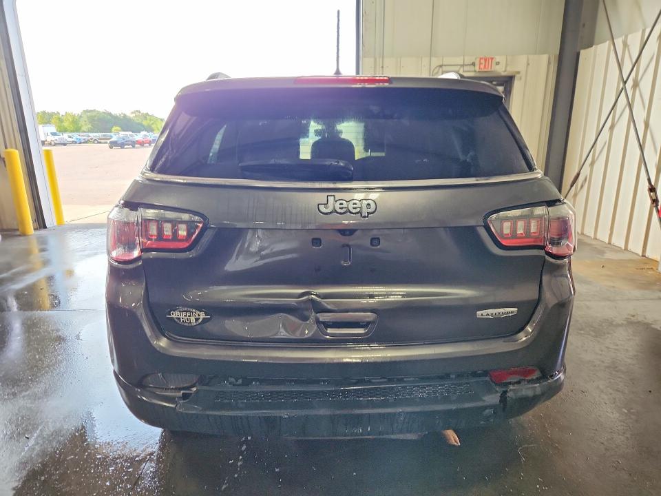 Photo 6 from auction – 2018 JEEP COMPASS with VIN 3C4NJDBB7JT328237