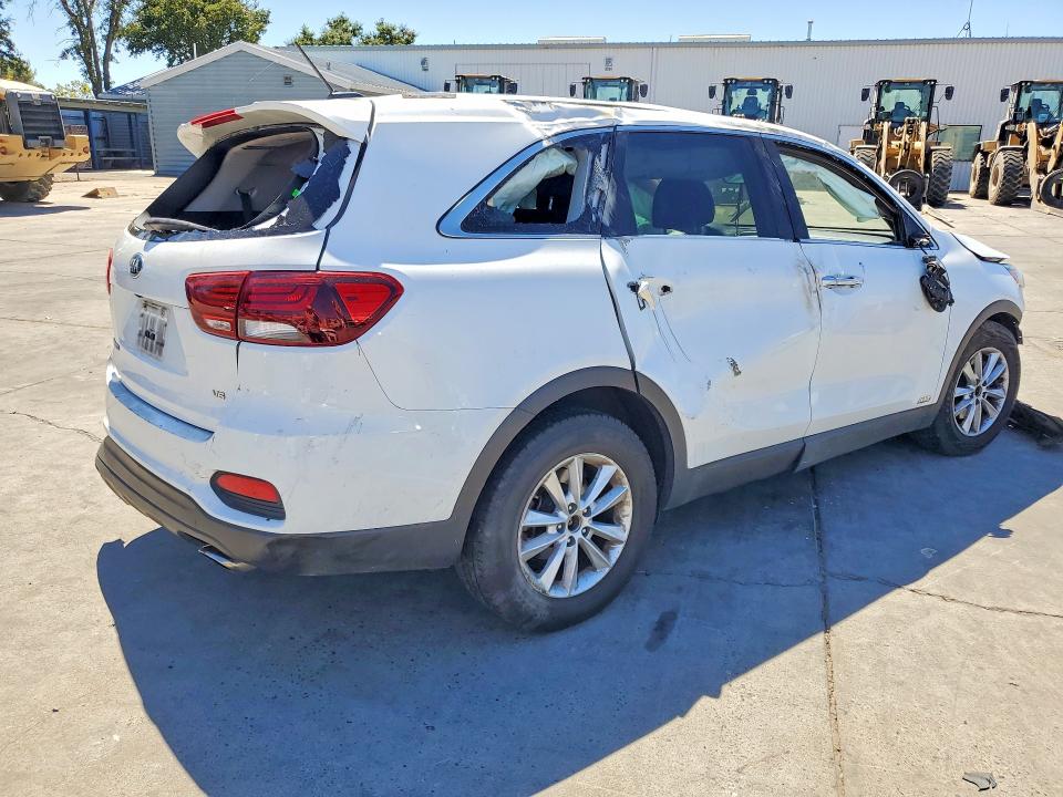 Photo 3 from auction – 2019 KIA SORENTO with VIN 5XYPGDA55KG560959