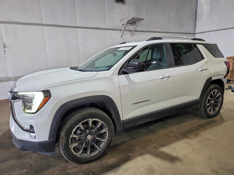 GMC TERRAIN 2025 z numerem VIN 3GKALUEG3SL278149 - Zdjęcie z aukcji