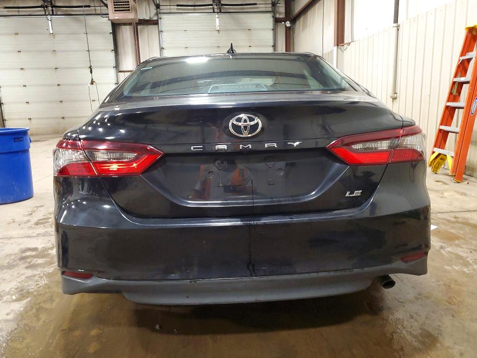 Photo 6 from auction – 2022 TOYOTA CAMRY with VIN 4T1C11AK8NU030648