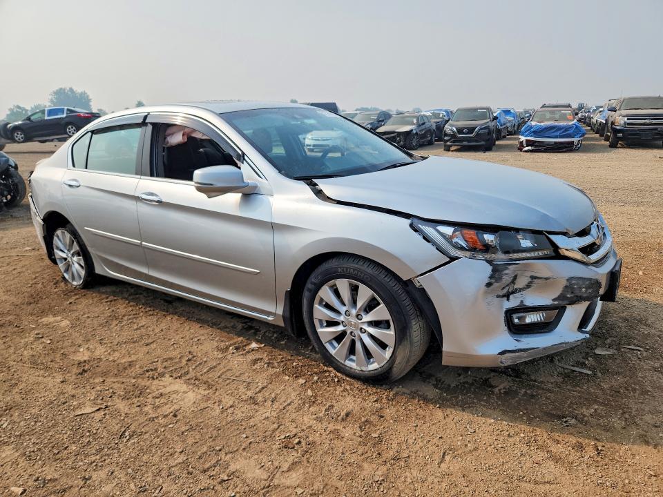 Photo 4 from auction – 2015 HONDA ACCORD with VIN 1HGCR2F80FA023066
