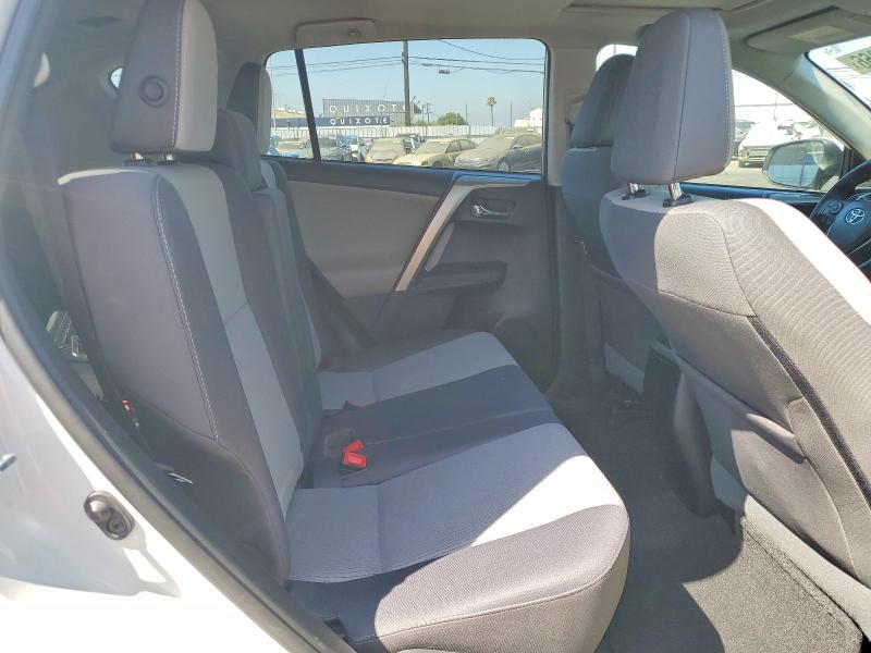 Photo 11 from auction – 2015 TOYOTA RAV4 with VIN 2T3WFREV5FW133147