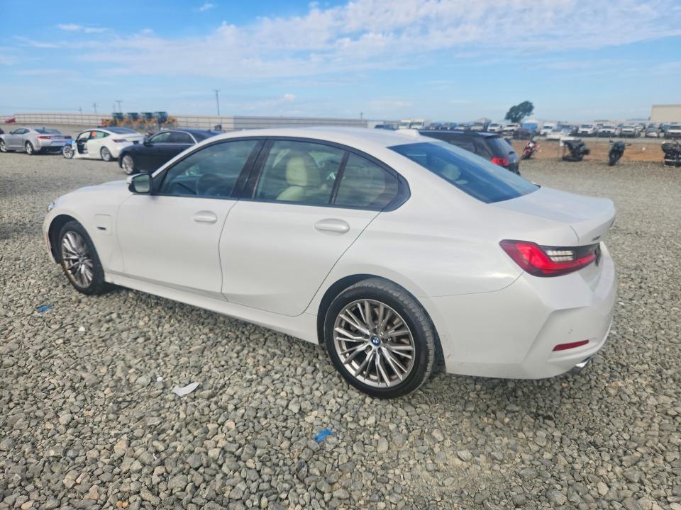 Photo 2 from auction – 2023 BMW 330XE with VIN 3MW39FS07P8D01610