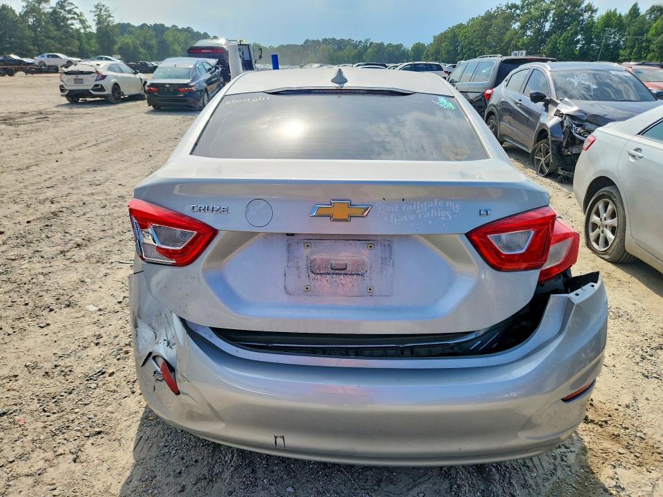 Photo 6 from auction – 2017 CHEVROLET CRUZE with VIN 1G1BE5SM3H7167925