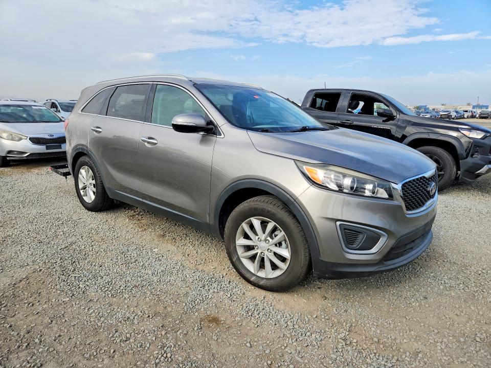 Photo 4 from auction – 2016 KIA SORENTO with VIN 5XYPG4A30GG062786