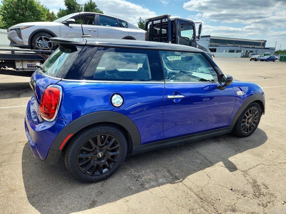 Photo 3 from auction – 2020 MINI COOPER with VIN WMWXR5C05L2L85607