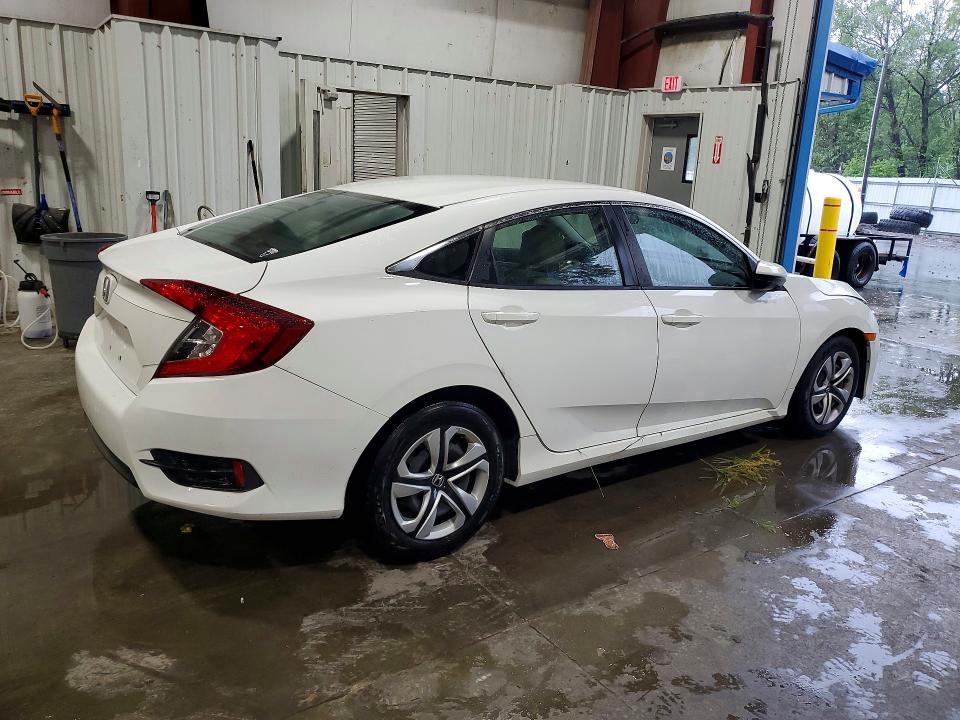 Photo 3 from auction – 2016 HONDA CIVIC with VIN 19XFC2F55GE239478