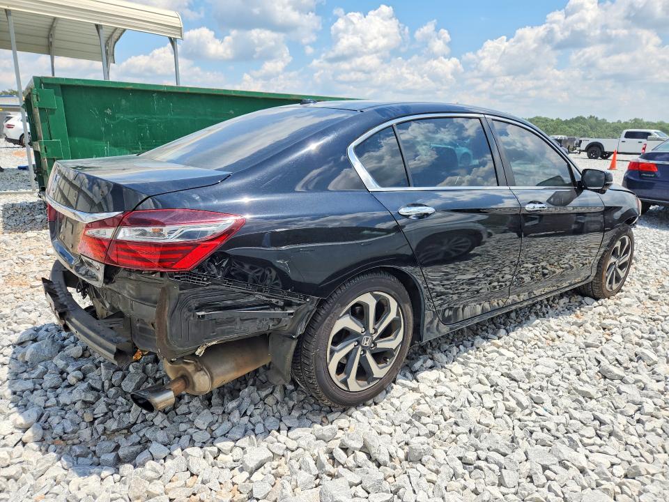 Photo 3 from auction – 2017 HONDA ACCORD with VIN 1HGCR2F72HA123535