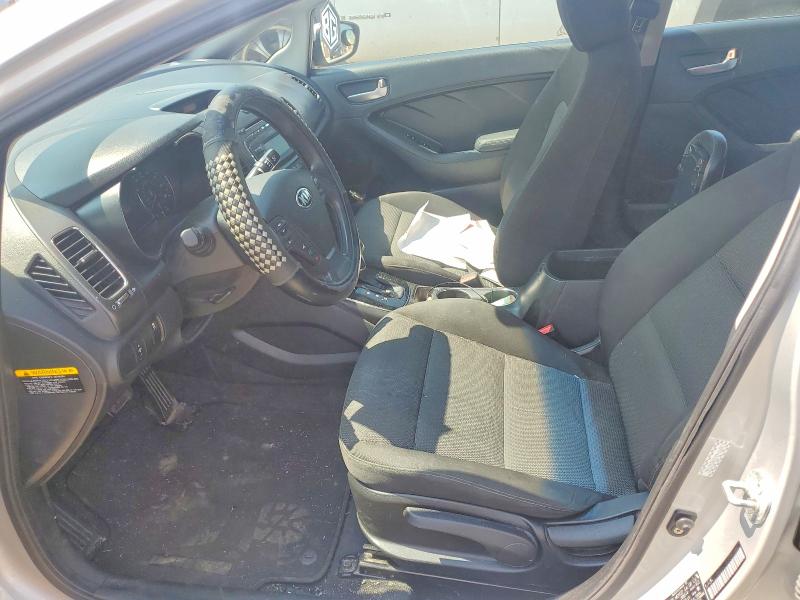 Photo 7 from auction – 2017 KIA FORTE with VIN 3KPFK4A70HE027581