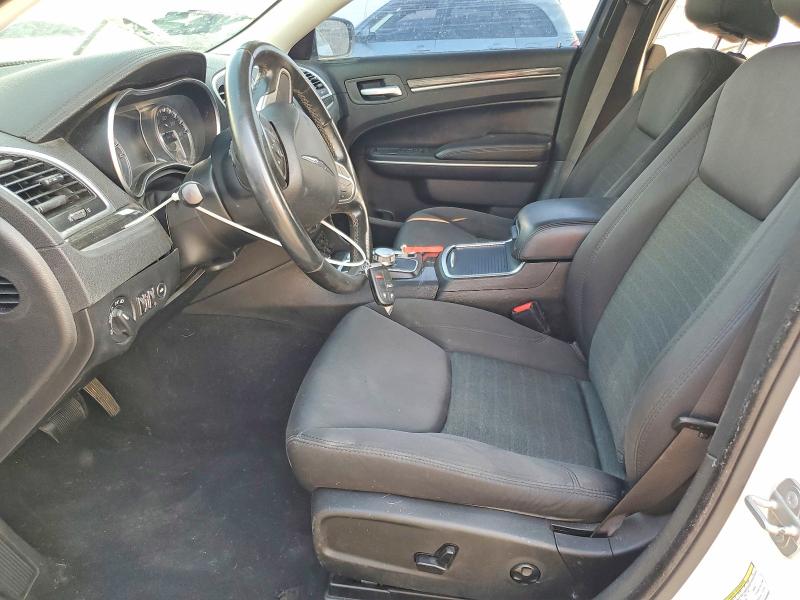 Photo 7 from auction – 2019 CHRYSLER 300 with VIN 2C3CCAAG2KH590307