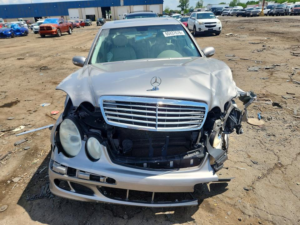 Photo 5 from auction – 2006 MERCEDES-BENZ E with VIN WDBUF56J86A819093