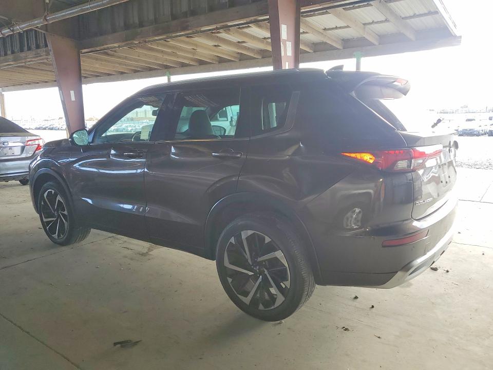 Photo 2 from auction – 2022 MITSUBISHI OUTLANDER with VIN JA4J3VA86NZ085789