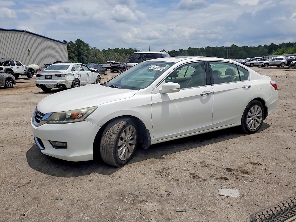 Photo 1 from auction – 2015 HONDA ACCORD with VIN 1HGCR3F8XFA007124