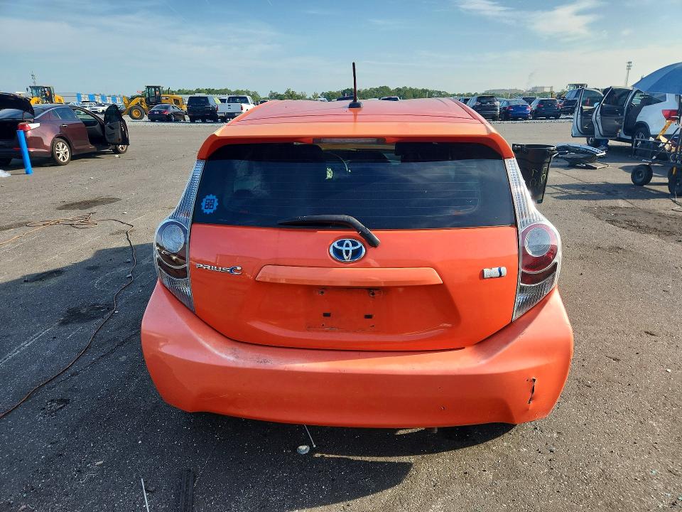 Photo 6 from auction – 2012 TOYOTA PRIUS C with VIN JTDKDTB37C1005765