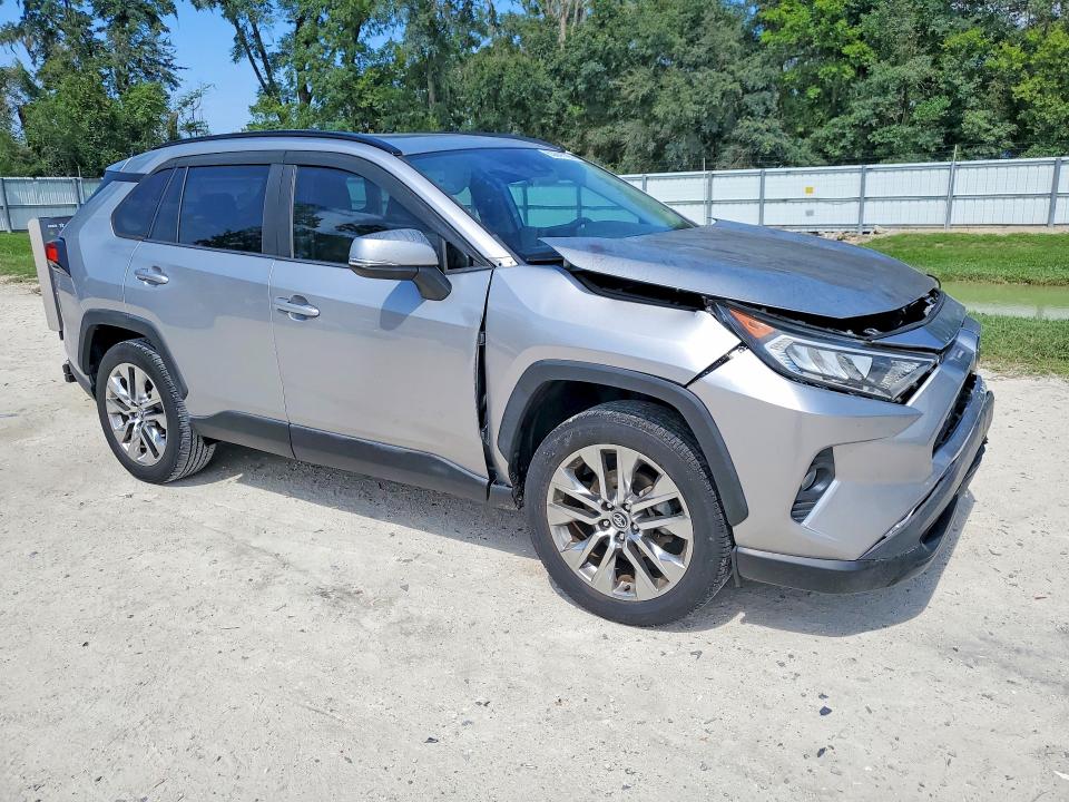 Photo 4 from auction – 2020 TOYOTA RAV4 with VIN 2T3C1RFV2LC053446