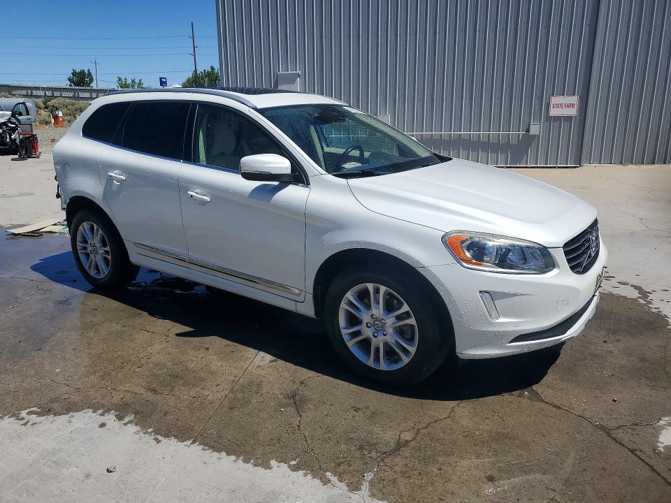 Photo 4 from auction – 2015 VOLVO XC60 with VIN YV440MDK4F2721002
